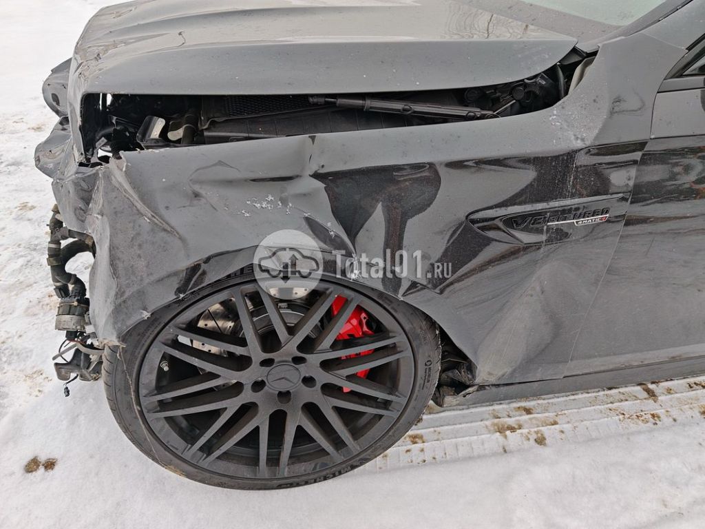 Фото Mercedes-Benz E-класс AMG 106