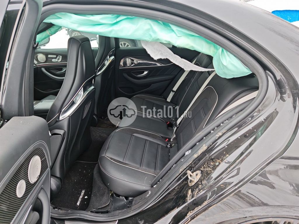 Фото Mercedes-Benz E-класс AMG 186