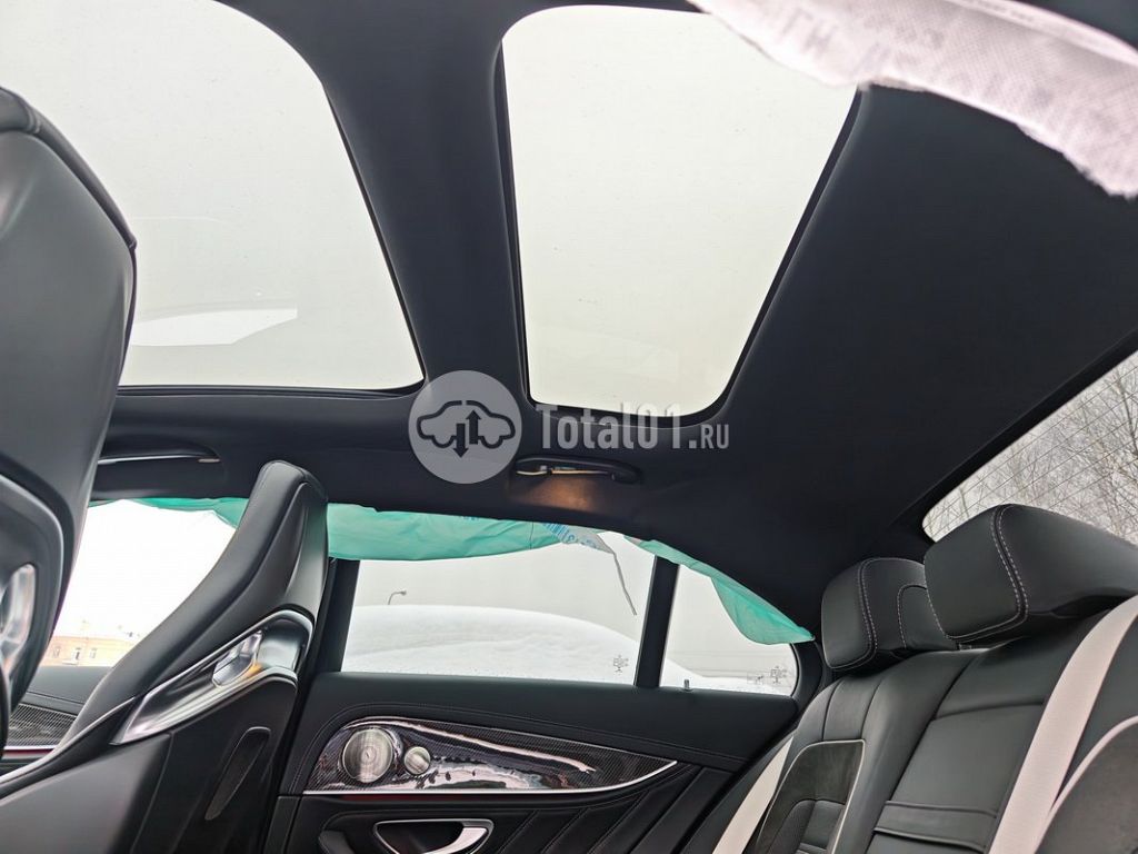 Фото Mercedes-Benz E-класс AMG 196