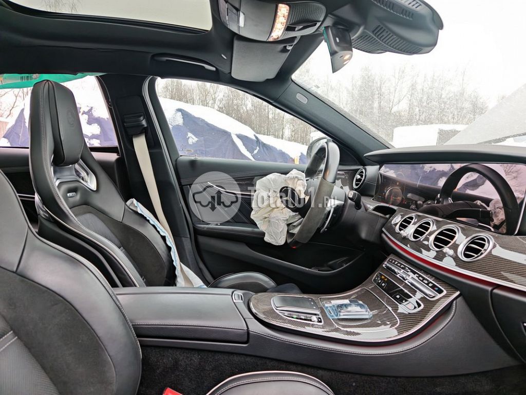 Фото Mercedes-Benz E-класс AMG 242