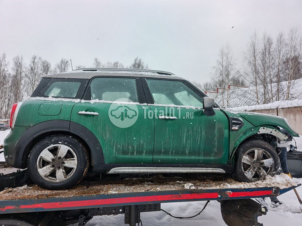 Фото MINI Cooper Countryman 70