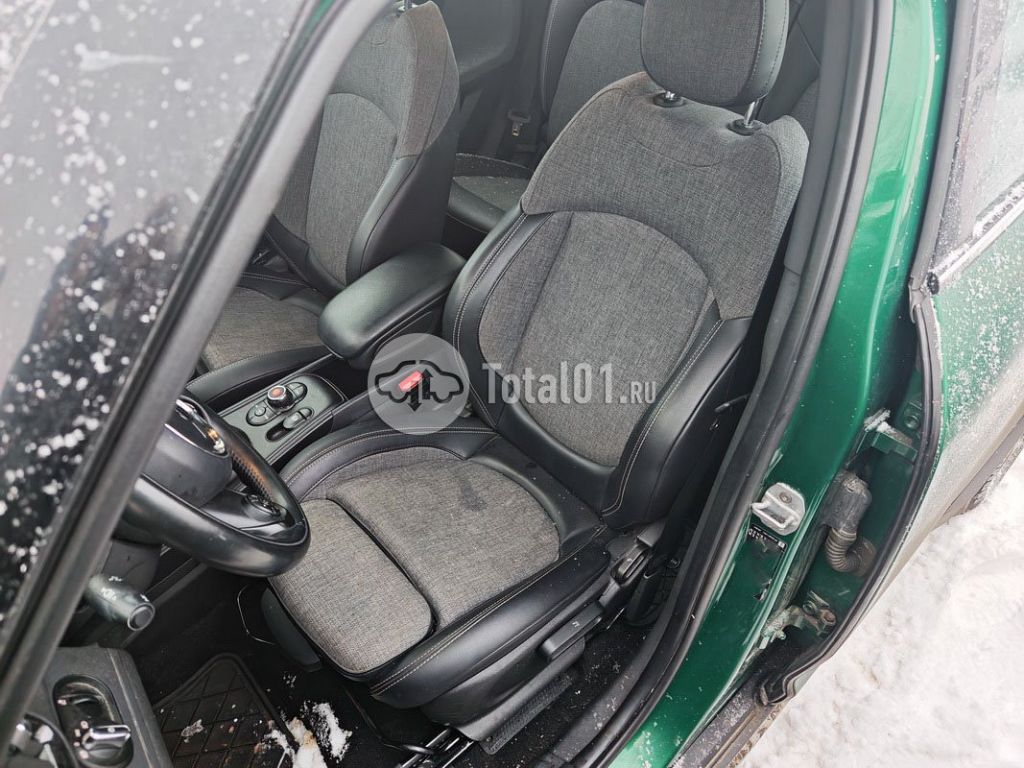 Фото MINI Cooper Countryman 150