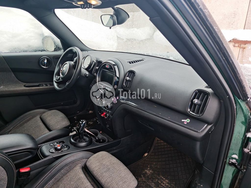 Фото MINI Cooper Countryman 212
