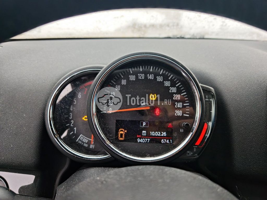 Фото MINI Cooper Countryman 218