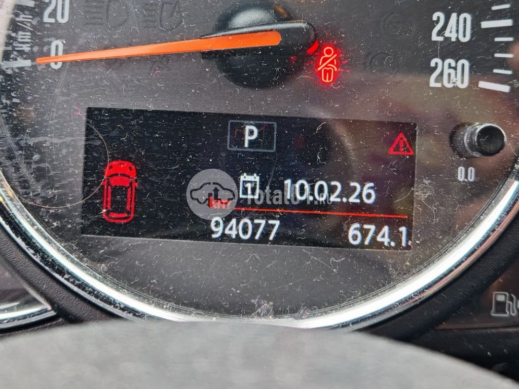 Фото MINI Cooper Countryman 220