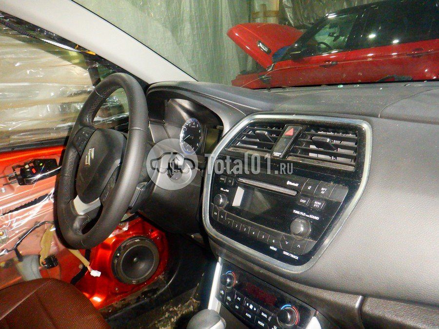 Фото Suzuki SX4 32