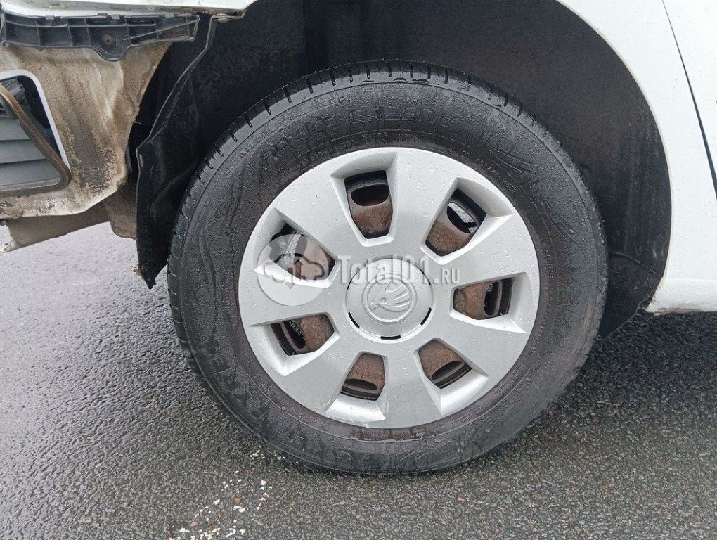 Фото Skoda Rapid 10