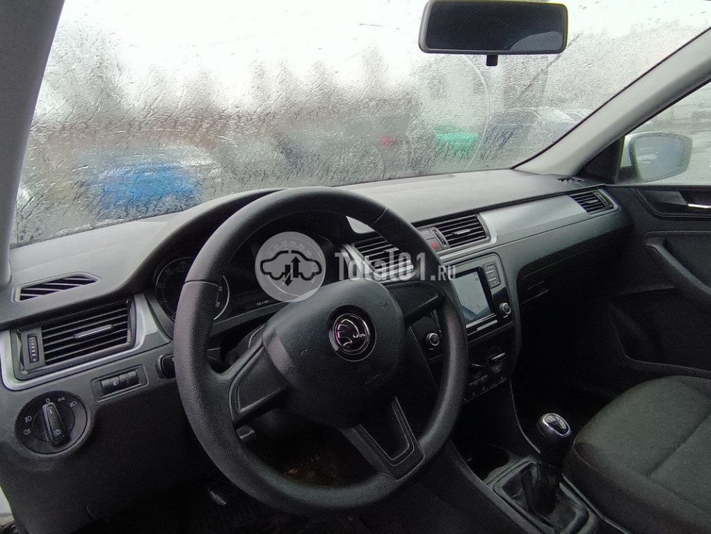 Фото Skoda Rapid 142