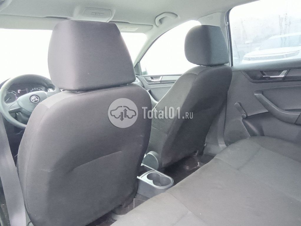 Фото Skoda Rapid 154