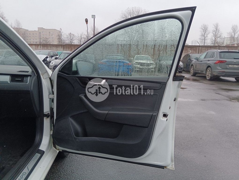 Фото Skoda Rapid 196