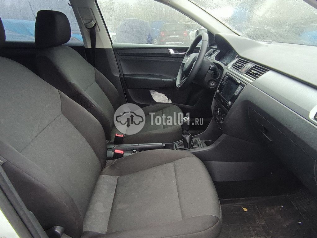 Фото Skoda Rapid 204