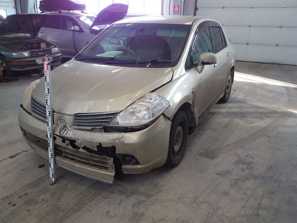 Фото Nissan Tiida 2