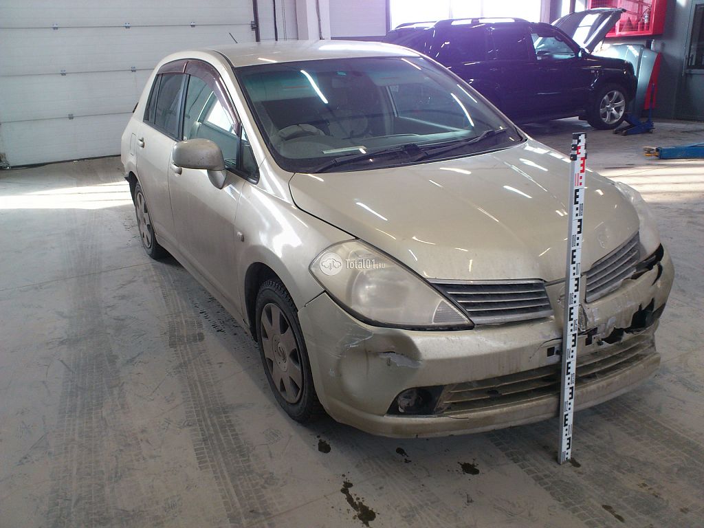 Фото Nissan Tiida 6