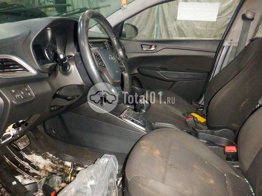 Фото Hyundai Solaris 76