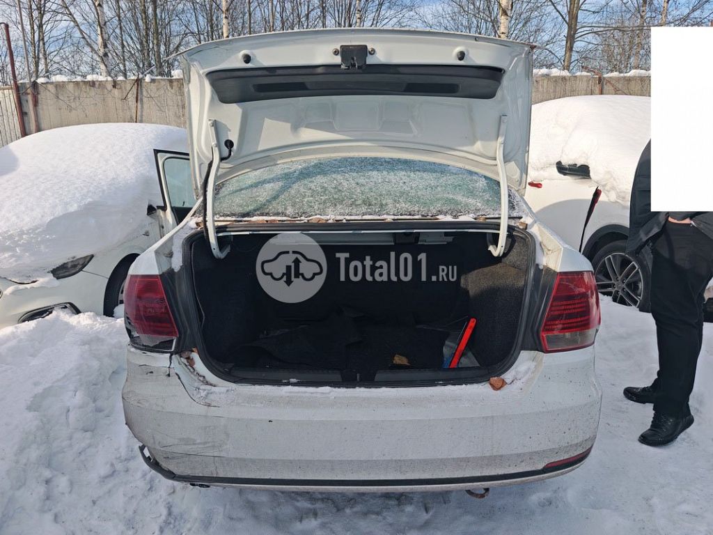 Фото Volkswagen Polo 200