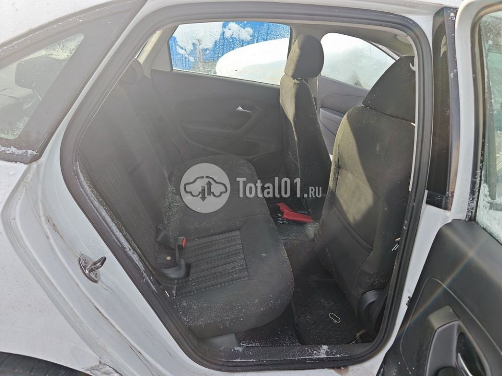 Фото Volkswagen Polo 220