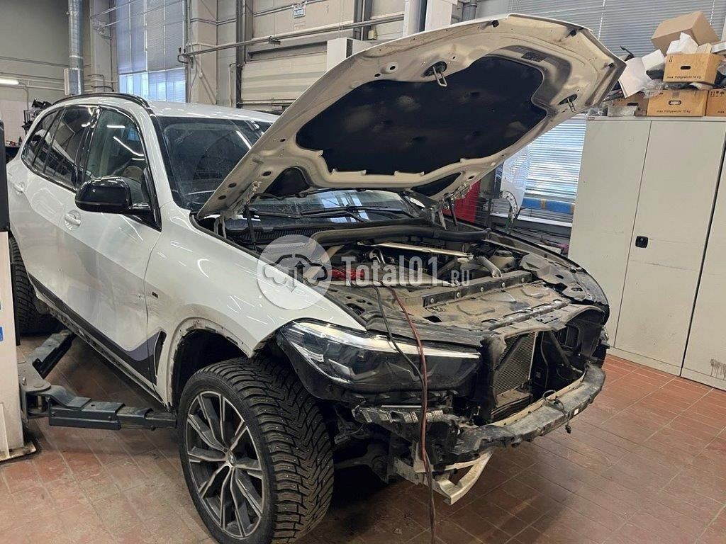 Фото BMW X5 4