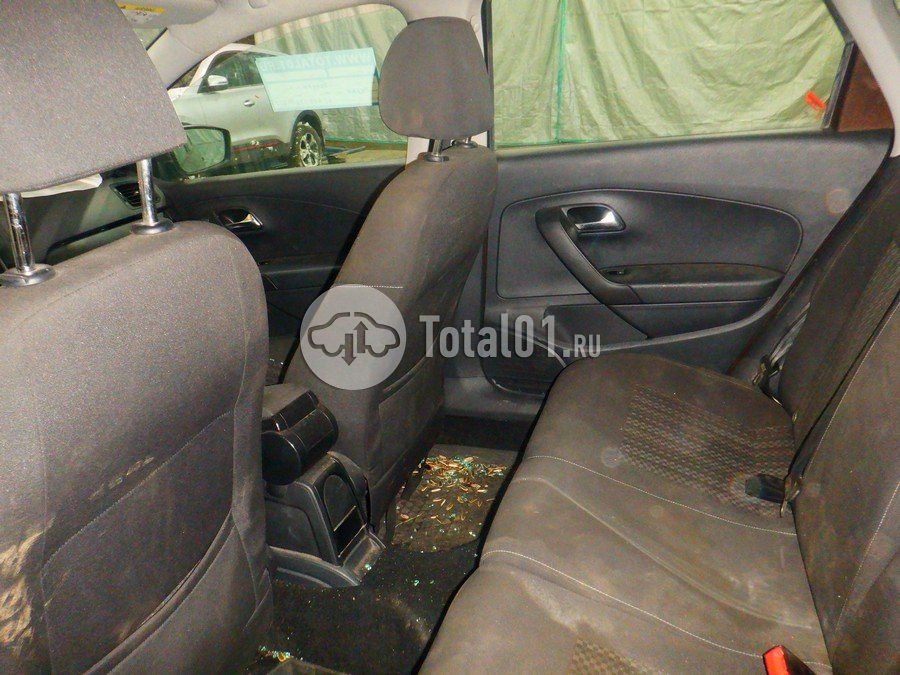 Фото Volkswagen Polo 70