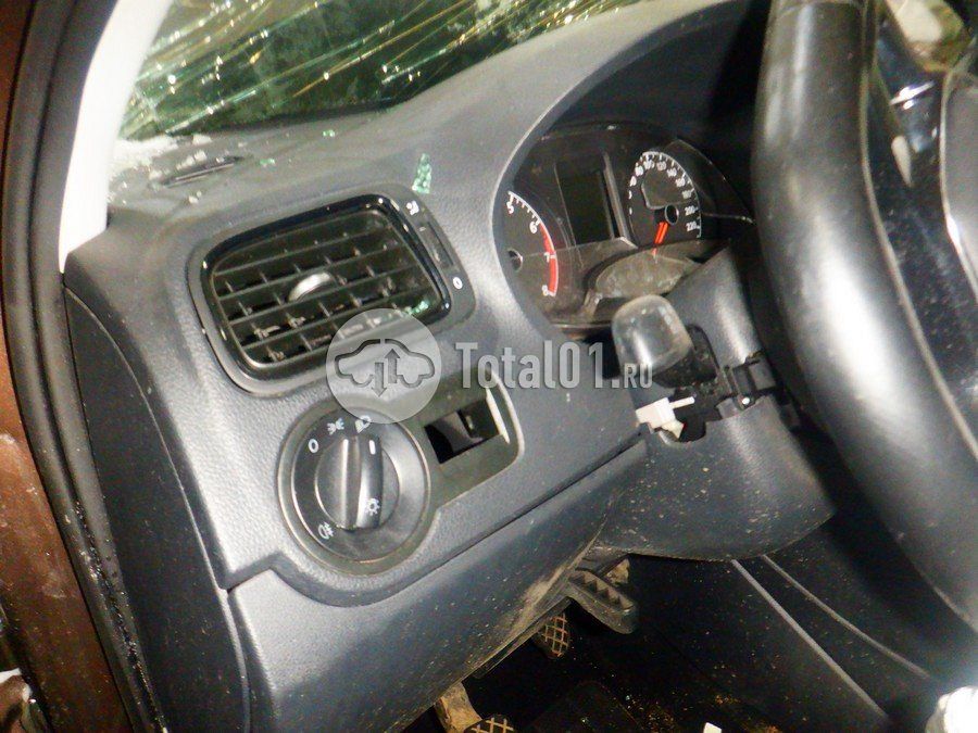 Фото Volkswagen Polo 78