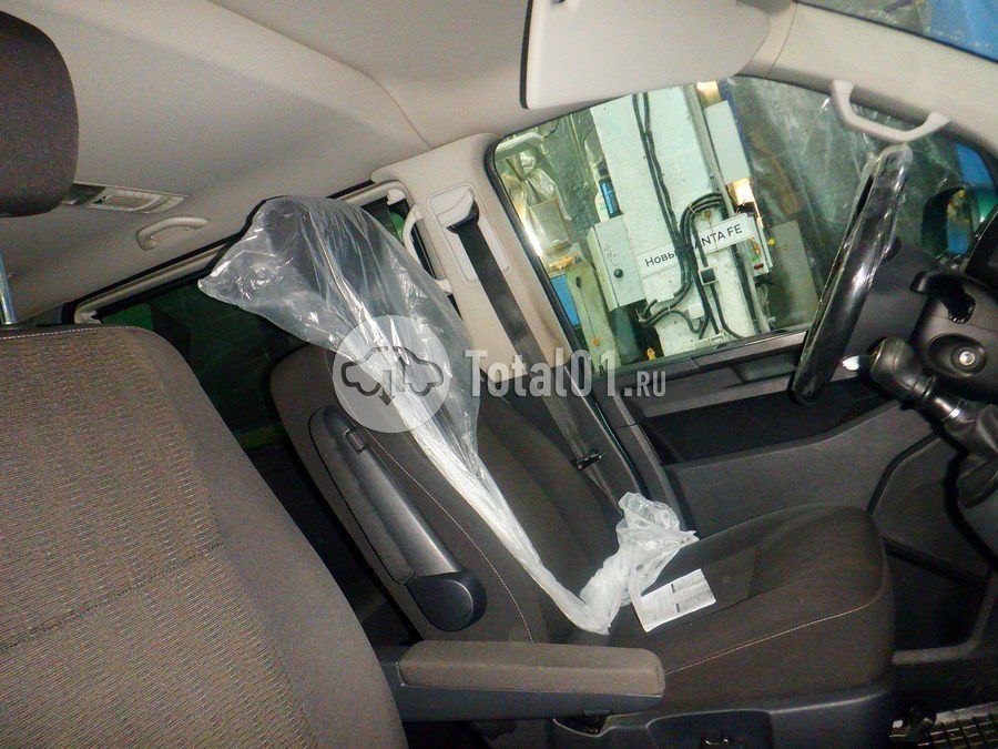 Фото Volkswagen Caravelle 24