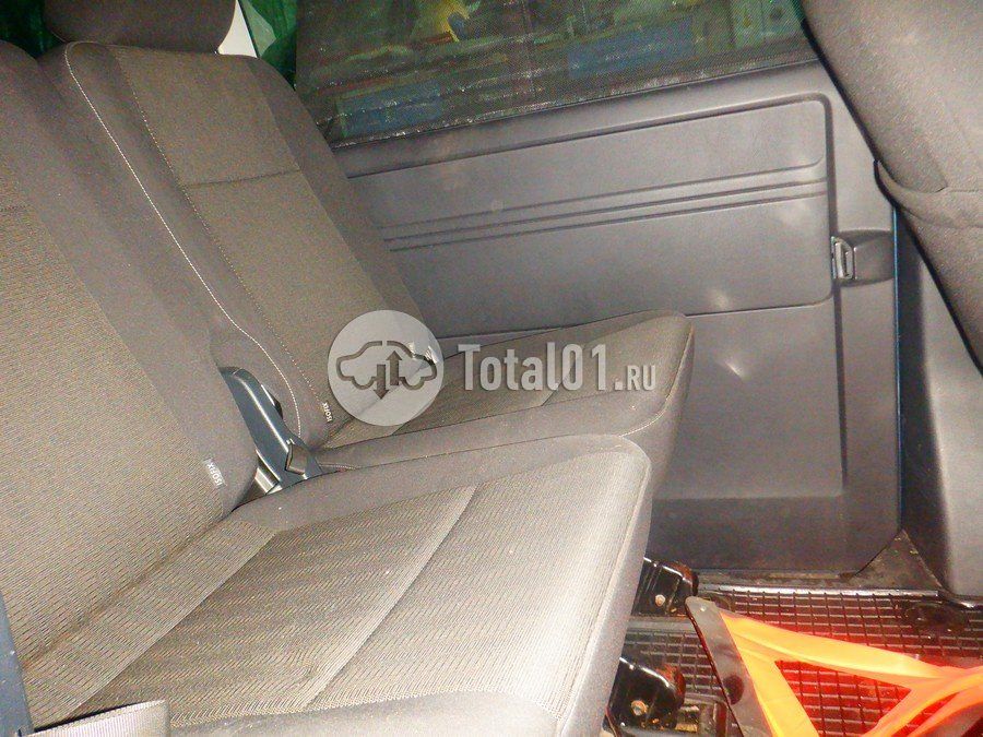 Фото Volkswagen Caravelle 38