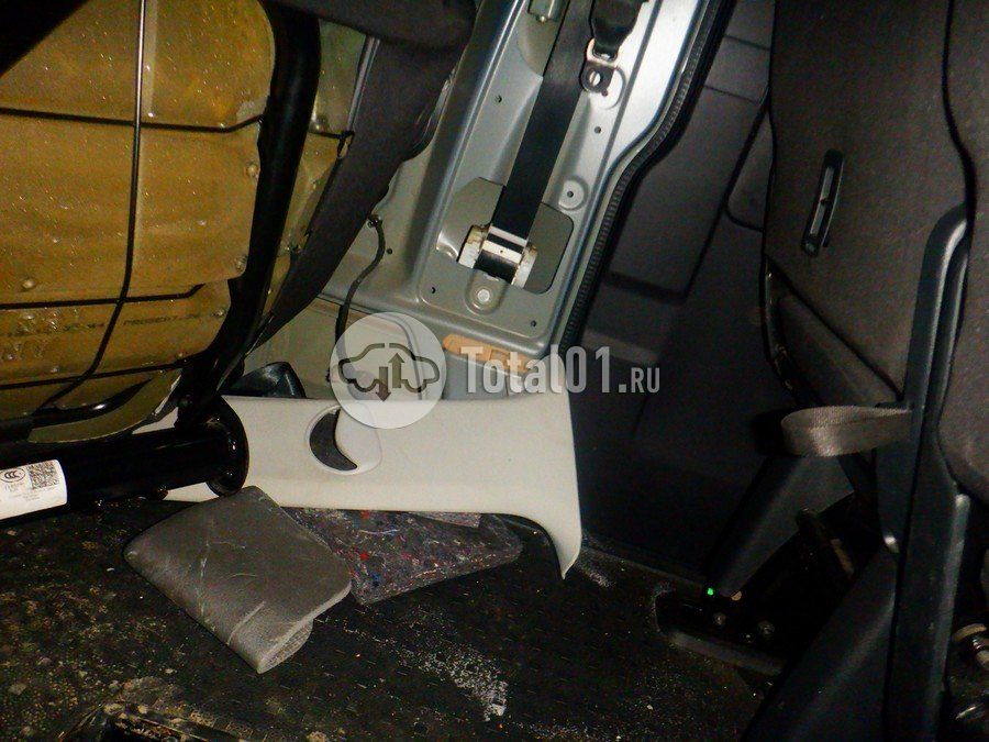 Фото Volkswagen Caravelle 46