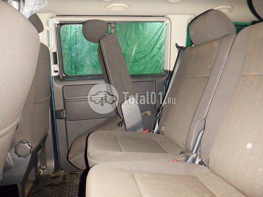 Фото Volkswagen Caravelle 90