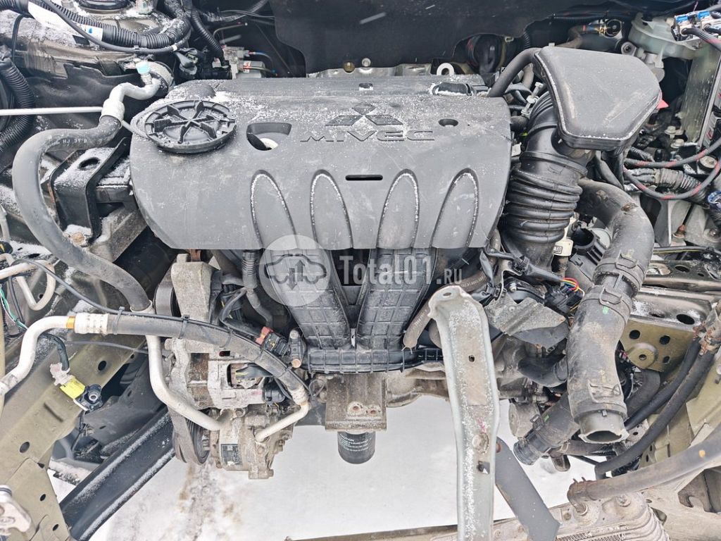 Фото Mitsubishi Outlander 34