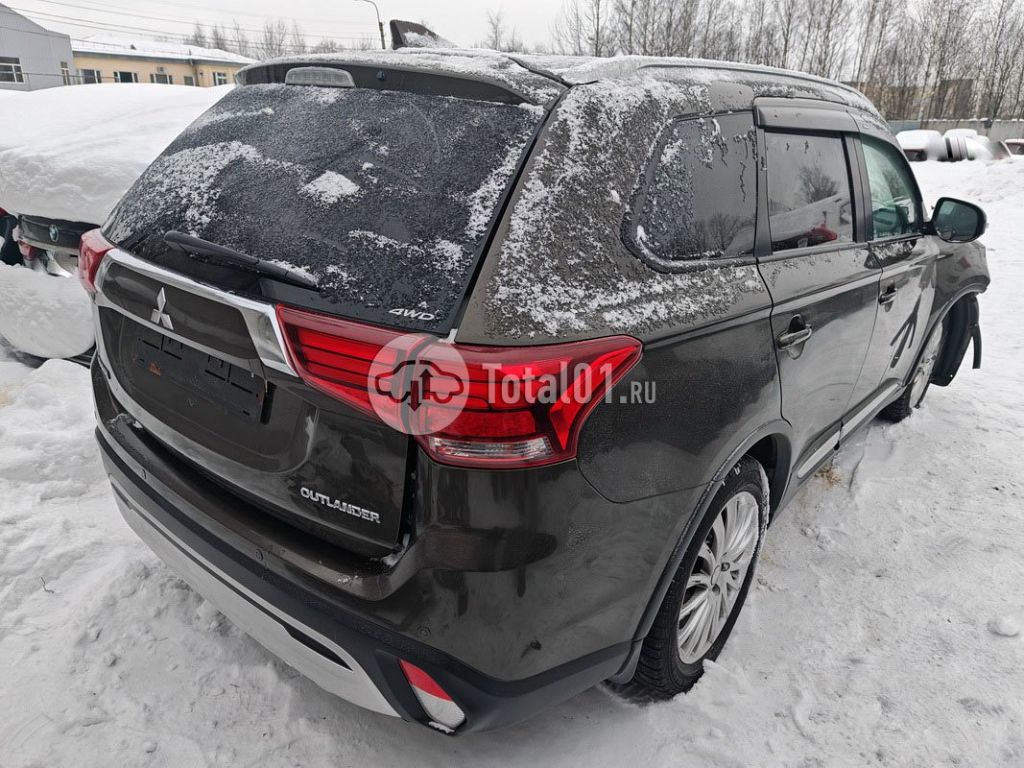 Фото Mitsubishi Outlander 70