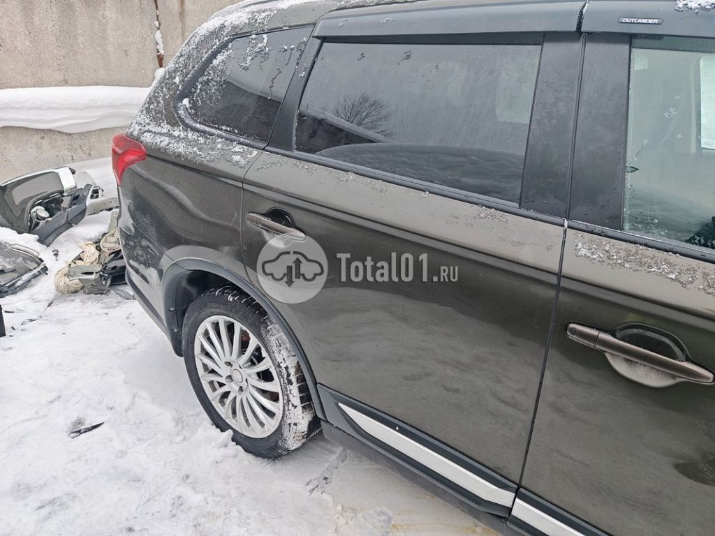 Фото Mitsubishi Outlander 98