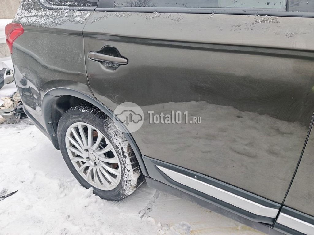 Фото Mitsubishi Outlander 100