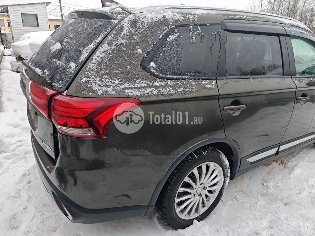 Фото Mitsubishi Outlander 104