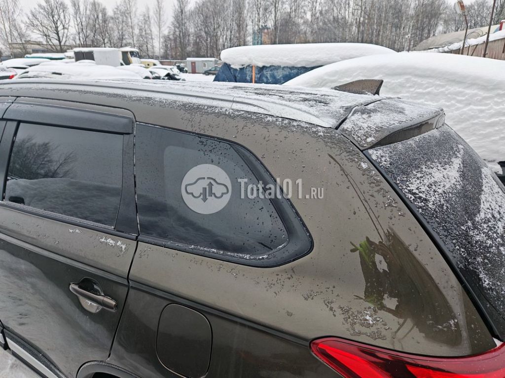 Фото Mitsubishi Outlander 120