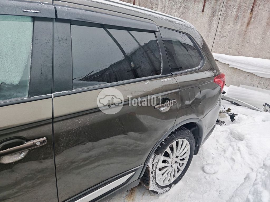 Фото Mitsubishi Outlander 122