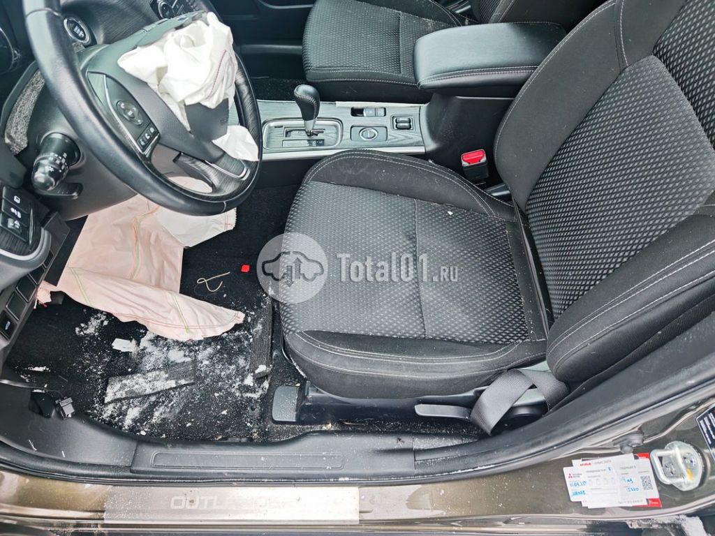 Фото Mitsubishi Outlander 148