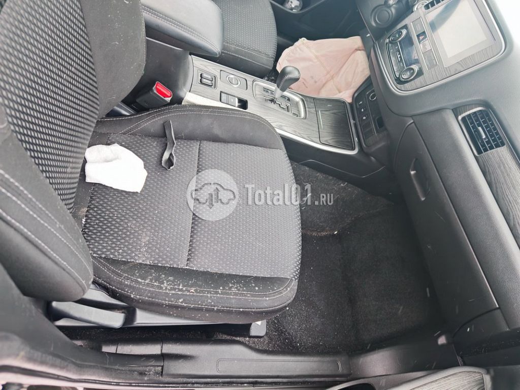 Фото Mitsubishi Outlander 210