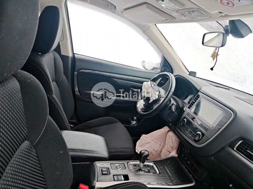 Фото Mitsubishi Outlander 212