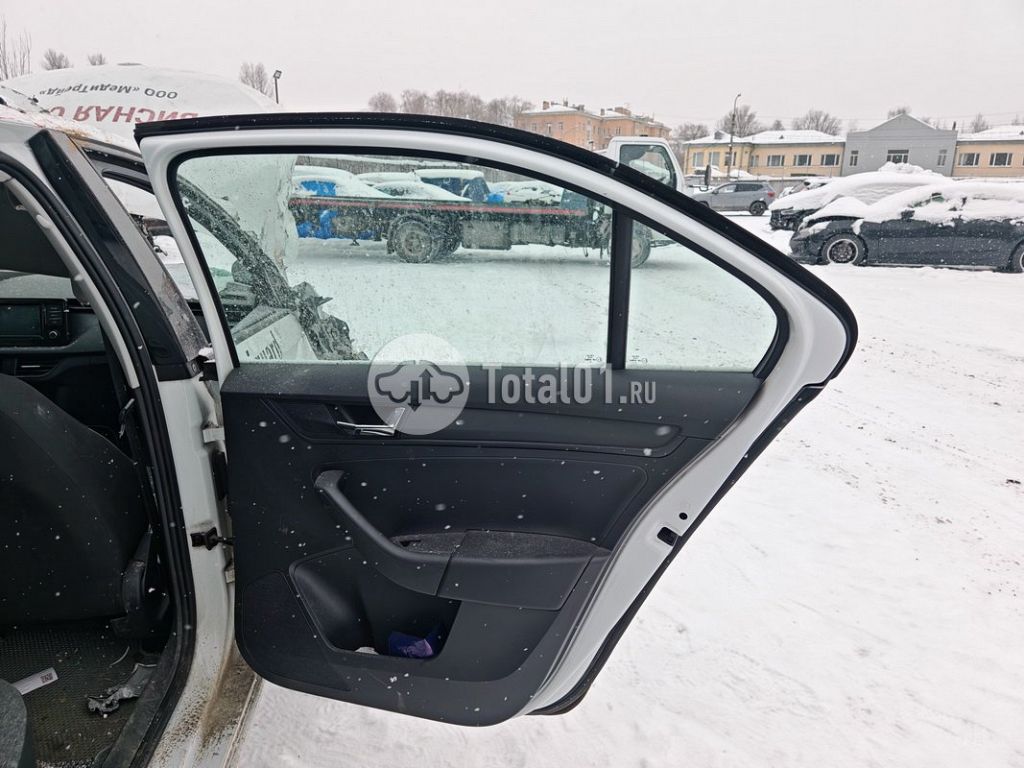 Фото Skoda Rapid 158