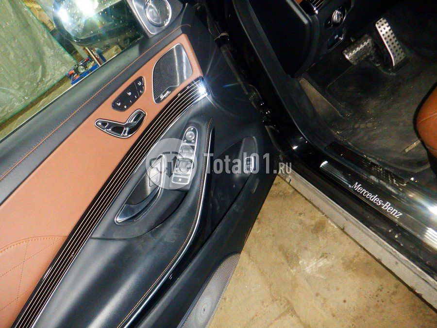 Фото Mercedes-Benz S-класс 70