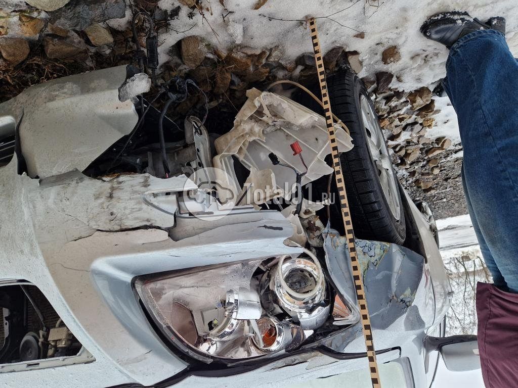 Фото Toyota Avensis 14