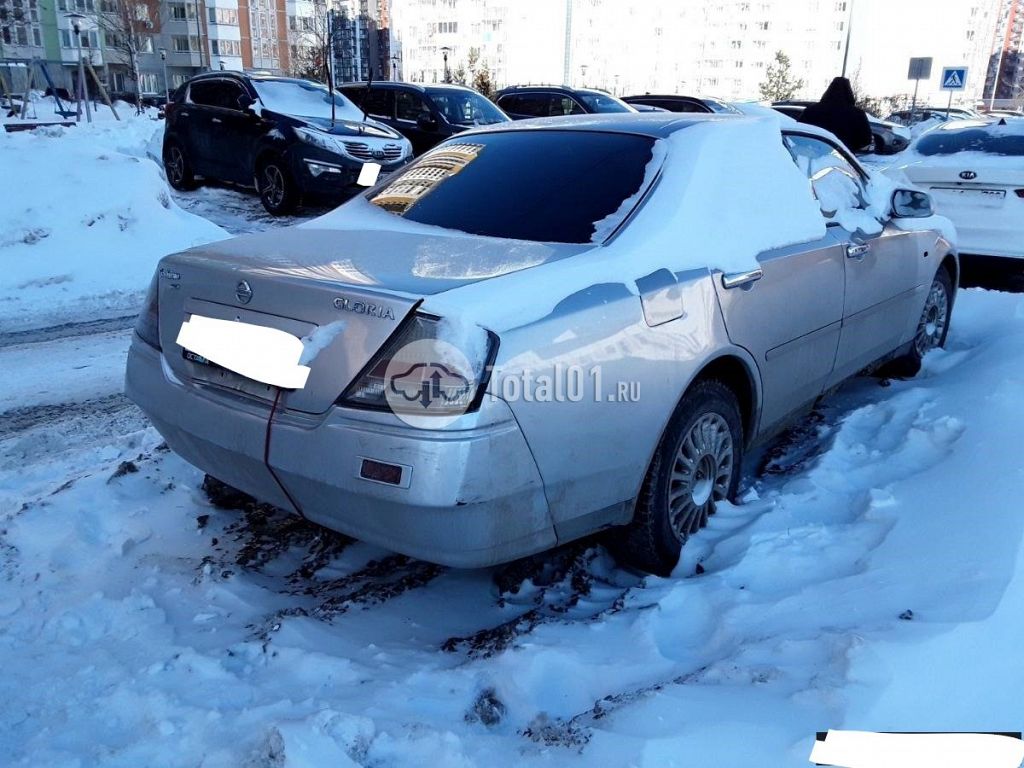 Фото Nissan Gloria 8
