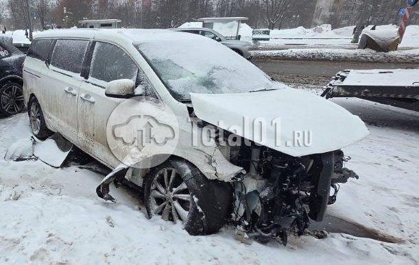 Фото KIA Carnival 6