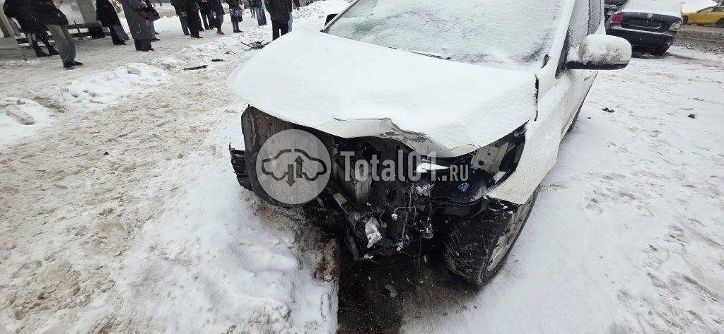 Фото KIA Carnival 24