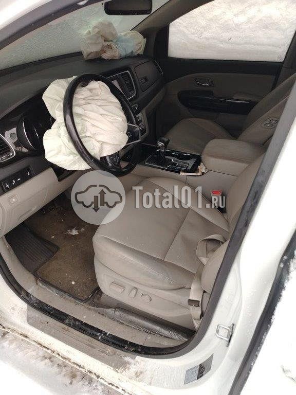 Фото KIA Carnival 74