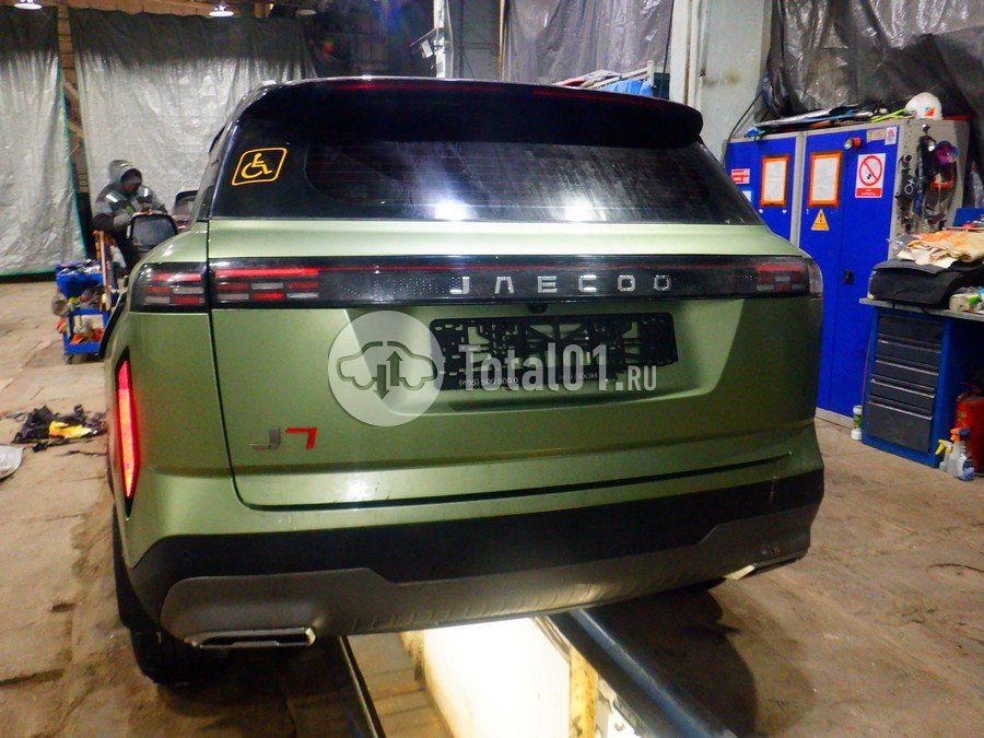 Фото Jaecoo J7 14