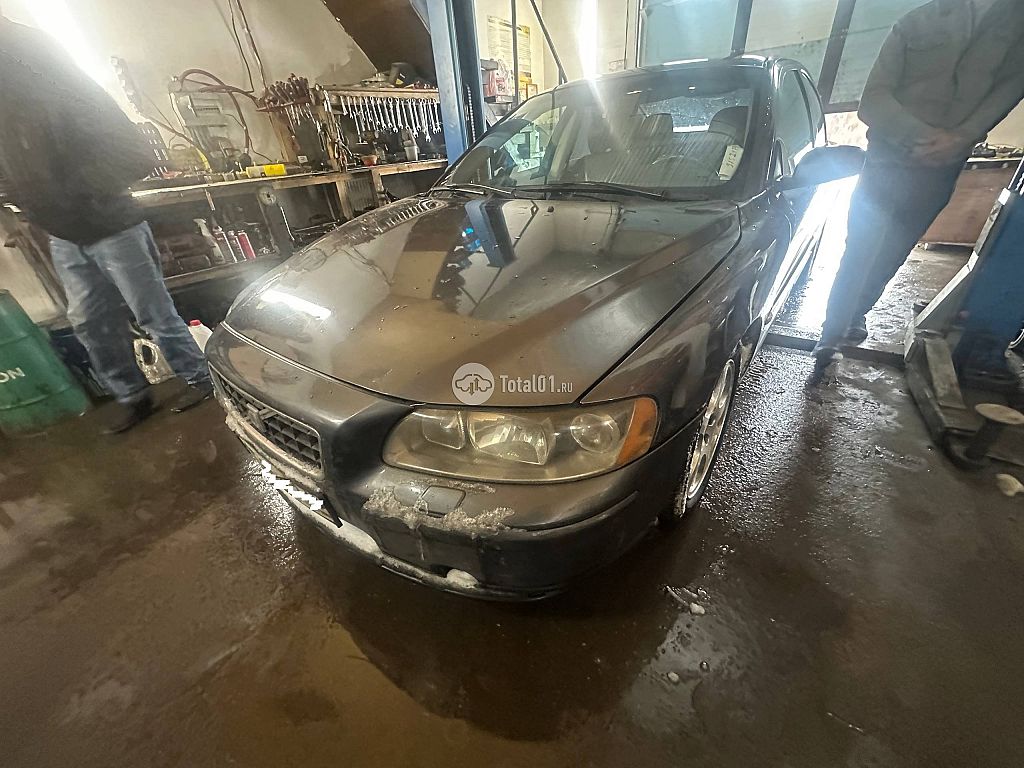 Фото Volvo S60 38