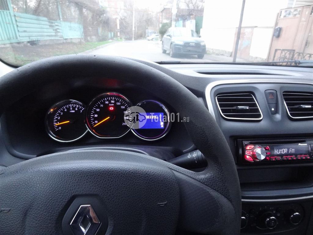 Фото Renault Logan 34