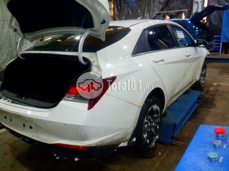 Фото Hyundai Elantra 14