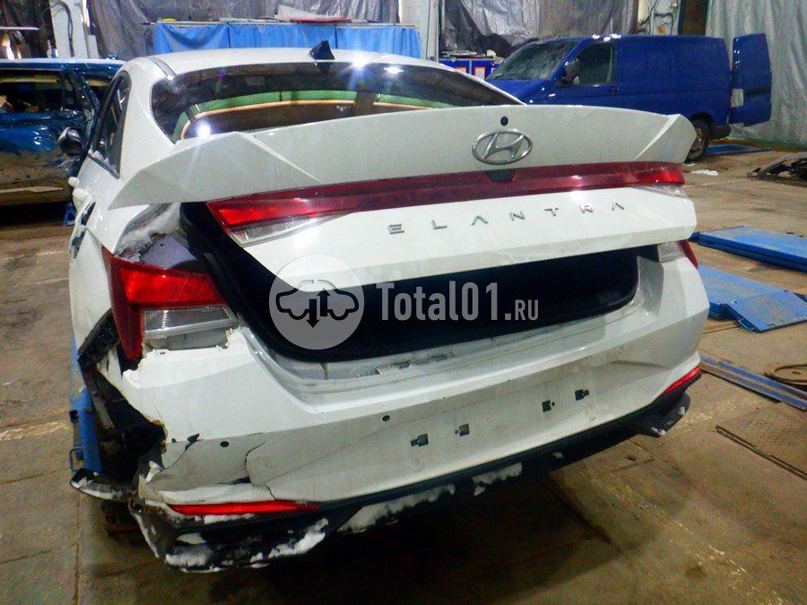 Фото Hyundai Elantra 56
