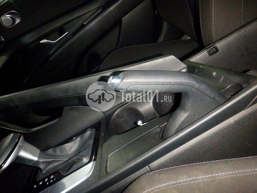 Фото Hyundai Elantra 82